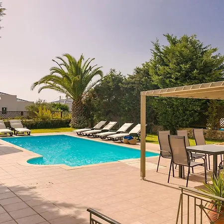 ヴィラ Avithos-aethra