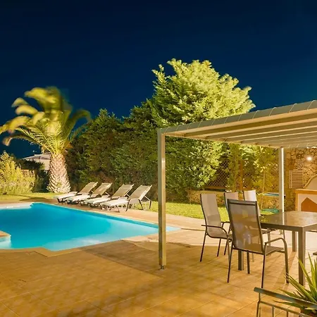 Avithos-aethra Vila *